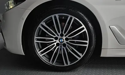BMW 5-Series 2020, 60984 км, за 22843.64 USD