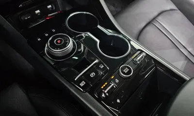 Kia K5 2023, 12228 км, за 15633.2 USD - фото 9