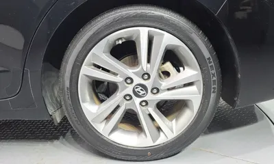 Hyundai Avante 2018, 19730 км, за 8347.9 USD - фото 21