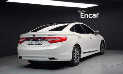 Hyundai Grandeur 2012, 141669 км, за 2553.5 USD