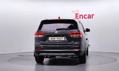 Kia Sorento 2015, 127878 км, за 7745.83 USD