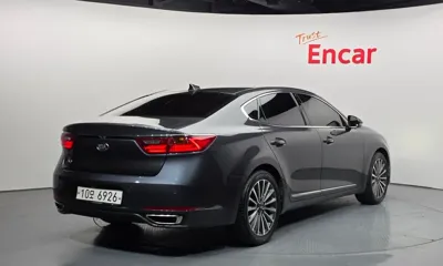 Kia K7 2018, 88586 км, за 9386.57 USD