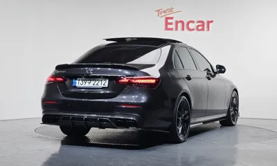 Mercedes-Benz E-Class 2022, 84615 км, за 38663.52 USD