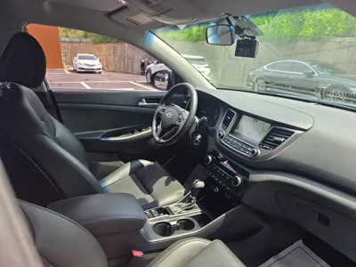 Hyundai Tucson 2017, 35123 км, за 5901.27 USD - фото 18
