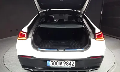 Mercedes-Benz GLE-Class 2022, 51570 км, за 49658 USD - фото 20