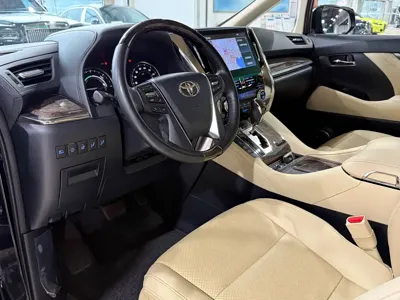 Toyota Vellfire 2022, 95000 км, за 83429.81 USD
