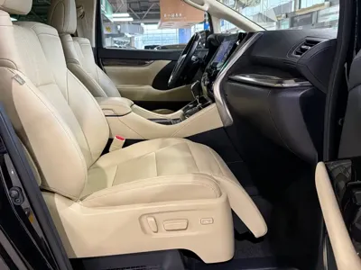 Toyota Vellfire 2022, 95000 км, за 83429.81 USD - фото 9