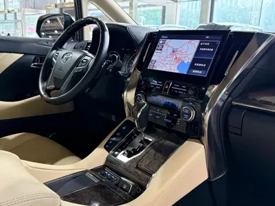 Toyota Vellfire 2022, 95000 км, за 83429.81 USD - фото 10