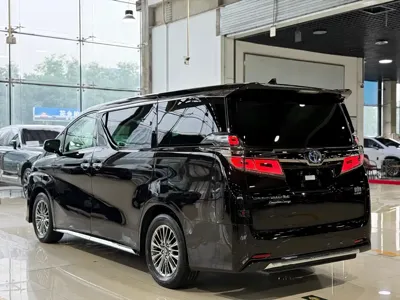 Toyota Vellfire 2022, 95000 км, за 83429.81 USD - фото 26