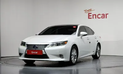 Lexus ES · 2013 год