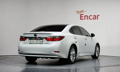Lexus ES 2013, 159871 км, за 8143.33 USD