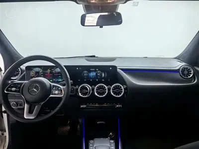 Mercedes-Benz EQA 2023, 32000 км, за 17627.67 USD - фото 8