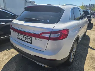 Lincoln MKX 2018, 128472 км, за 7741.35 USD