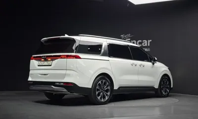 Kia Canival 2023, 98958 км, за 16225.15 USD