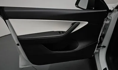 Tesla Model Y 2022, 38169 км, за 30936.03 USD - фото 24