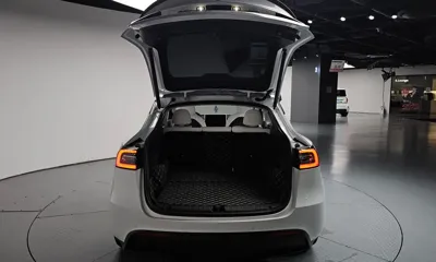 Tesla Model Y 2022, 38169 км, за 30936.03 USD - фото 31