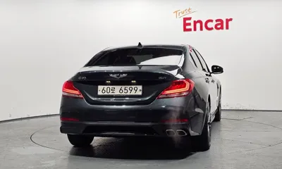 Genesis G70 2018, 38988 км, за 13875.12 USD