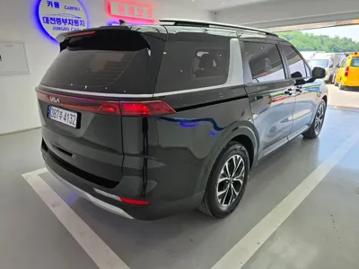 Kia Canival 2023, 133683 км, за 13615.64 USD