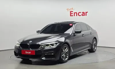 BMW 5-Series · 2018 год
