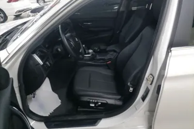 BMW 3 Series 2017, 55100 км, за 13139 USD - фото 17
