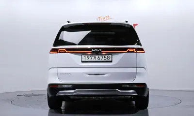 Kia Canival 2023, 17397 км, за 23106.21 USD