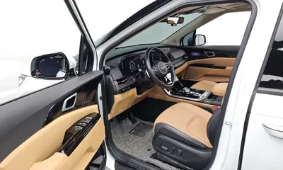 Kia Canival 2023, 17397 км, за 23106.21 USD - фото 11