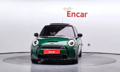 MINI Cooper 2024, 7813 км, за 20331.11 USD