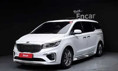 Kia Canival · 2020 год