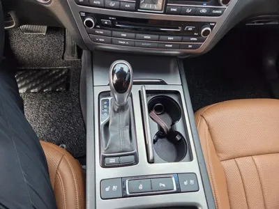 Hyundai Genesis 2014, 175000 км, за 4588.42 USD - фото 13