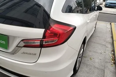 Honda Jade 2017, 73100 км, за 10035 USD - фото 9