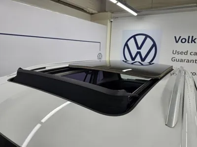 Volkswagen Tiguan 2018, 154798 км, за 14344.27 USD - фото 11