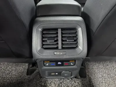 Volkswagen Tiguan 2018, 154798 км, за 14344.27 USD - фото 15