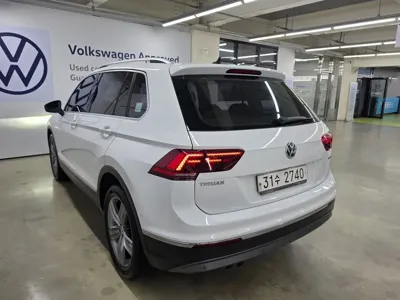 Volkswagen Tiguan 2018, 154798 км, за 14344.27 USD - фото 20