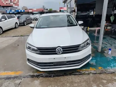Volkswagen Sagitar 2018, 90399 км, за 5164.7 USD