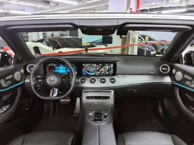 Mercedes-Benz E-Class 2023, 4337 км, за 55832.87 USD