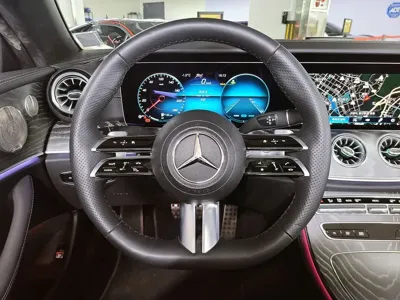 Mercedes-Benz E-Class 2023, 4337 км, за 55832.87 USD - фото 7