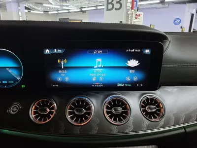 Mercedes-Benz E-Class 2023, 4337 км, за 55832.87 USD - фото 10