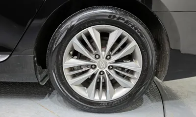Hyundai Grandeur 2015, 139105 км, за 6276.84 USD