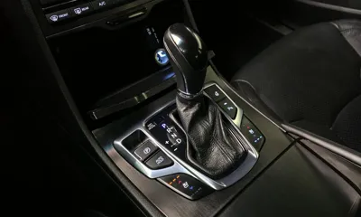 Hyundai Grandeur 2015, 139105 км, за 6276.84 USD - фото 9