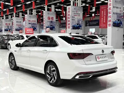 Volkswagen Sagitar 2023, 25000 км, за 16178.21 USD - фото 6