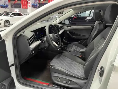 Volkswagen Sagitar 2023, 25000 км, за 16178.21 USD - фото 7
