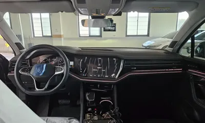 Volkswagen Touareg 2026, 12 км, за 71009.81 USD