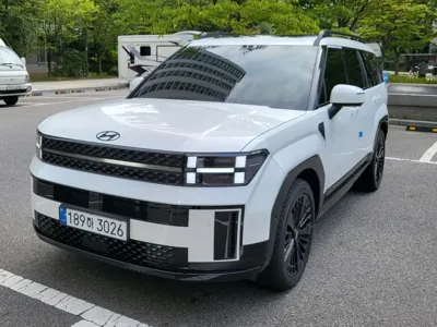 Hyundai Santafe 2025, 2050 км, за 18609.26 USD