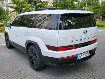Hyundai Santafe 2025, 2050 км, за 18609.26 USD