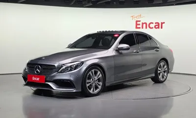 Mercedes-Benz C-Class · 2018 год