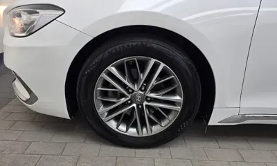 Hyundai Grandeur 2019, 244021 км, за 4726.27 USD
