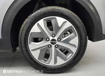 Kia Niro 2022, 33642 км, за 15426.02 USD