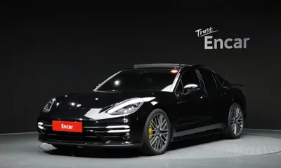 Porsche Panamera · 2021 год