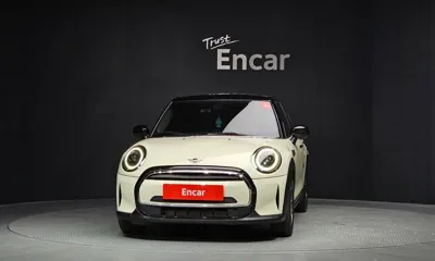 MINI Cooper 2023, 22157 км, за 15157.44 USD
