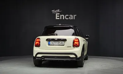 MINI Cooper 2023, 22157 км, за 15157.44 USD